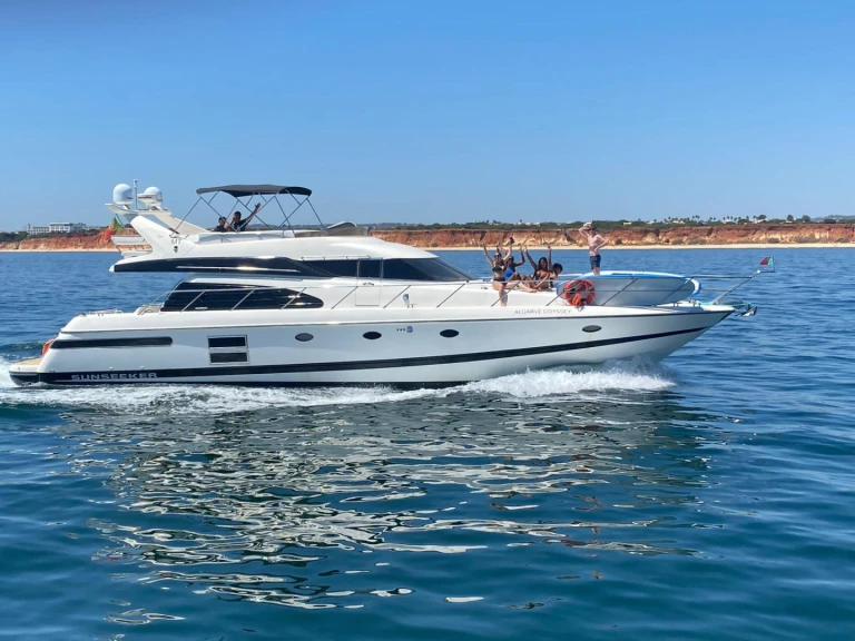 Louez un others Sunseeker Manhattan 64 à Vilamoura