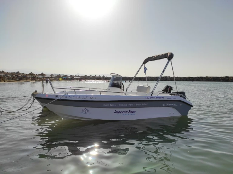 Louer Bateau à moteur avec ou sans skipper Poseidon à Káto Goúves