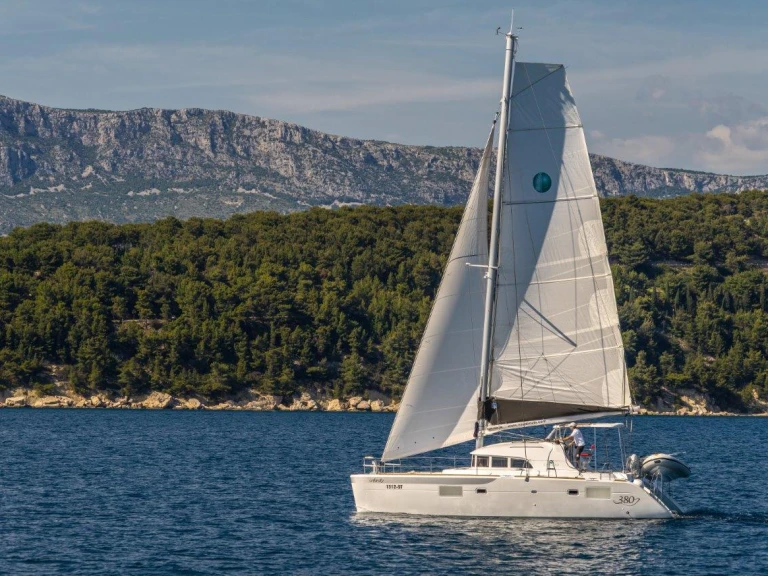 Louer Catamaran avec ou sans skipper Lagoon à Biograd na Moru