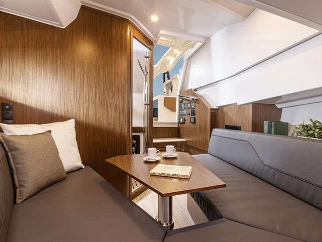 Location bateau Golfo Aranci pas cher Bavaria Vida 33 HT