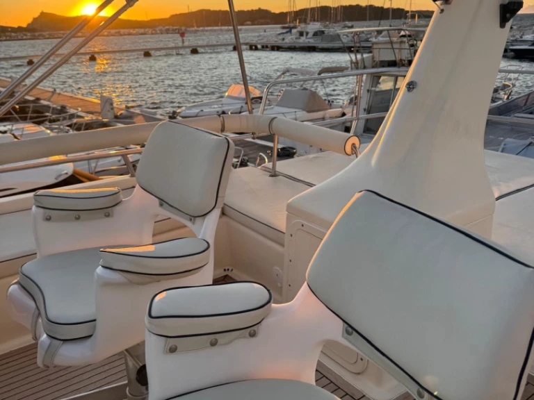 Bateau à moteur à louer à Porquerolles au meilleur prix