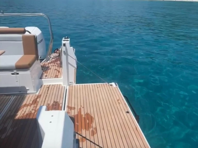 Location bateau Bénéteau Flyer 9 à Saint-Raphaël sur Samboat