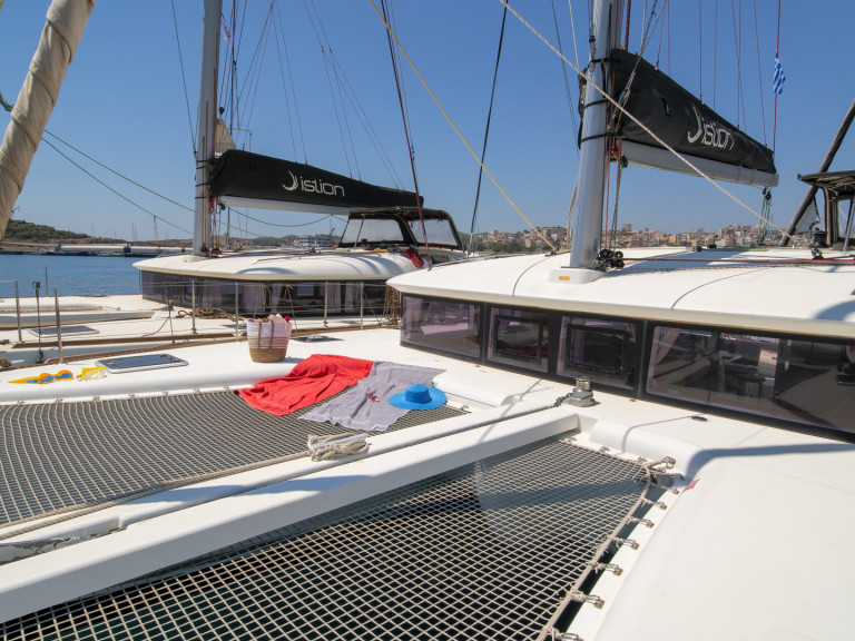 Location Catamaran à Lávrio - Lagoon Lagoon 400 S2