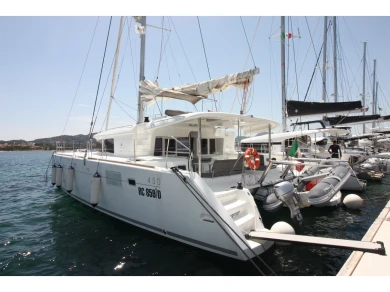 Lagoon Lagoon 450 F charter bareboat or skippered in  San Teodoro