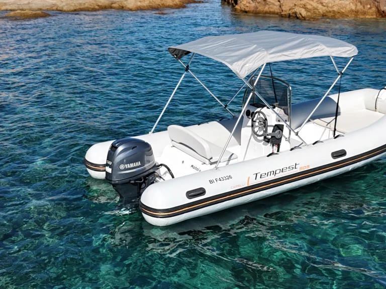 Location Semi-rigide à Galéria - Capelli Tempest 505 Easy