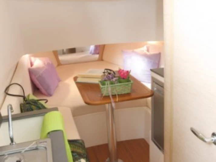 Louer Semi-rigide avec ou sans skipper Capelli à Trapani