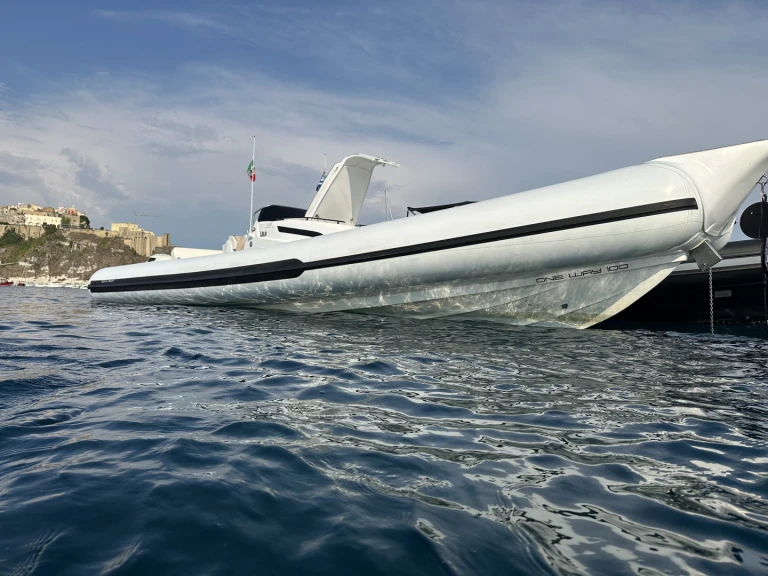 Location à Naples - Doviboat One Way 100 sur SamBoat