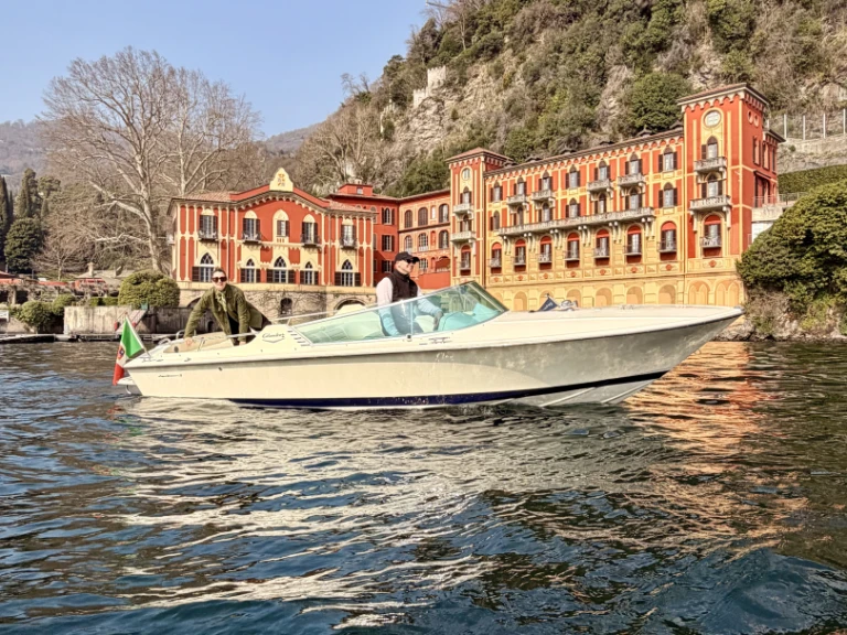 Louez un Colombo super indios 21 à Côme (Ville)