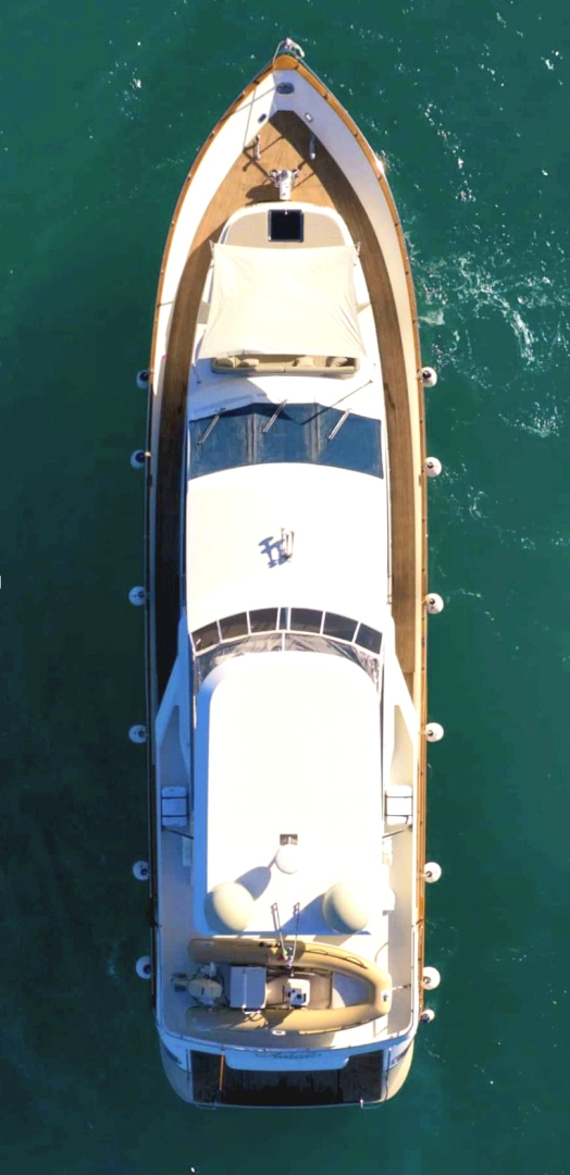 Louez un Versilcraft Falcon80 à Amalfi Coast