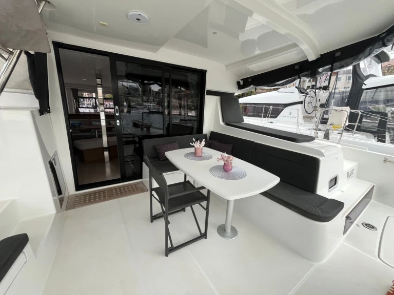 Louez un Lagoon Lagoon 42 à Sibenik