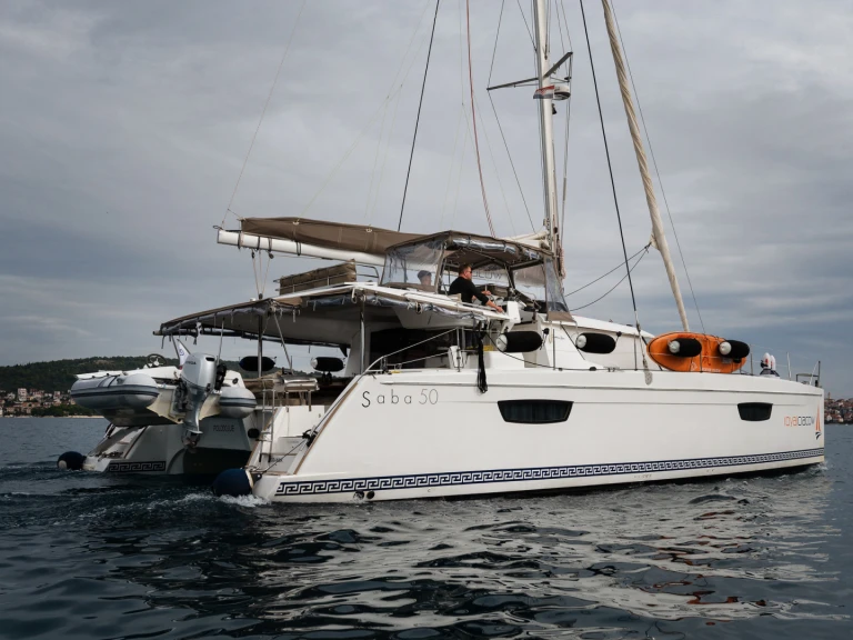 Louez un Fountaine Pajot Saba 50 à Trogir