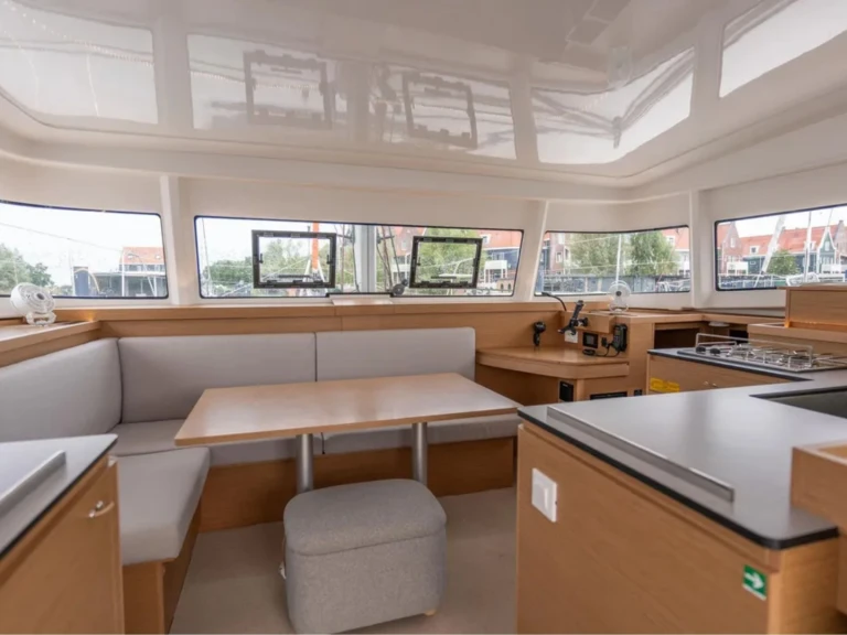 Location à Marseille - Bénéteau Excess 11 sur SamBoat