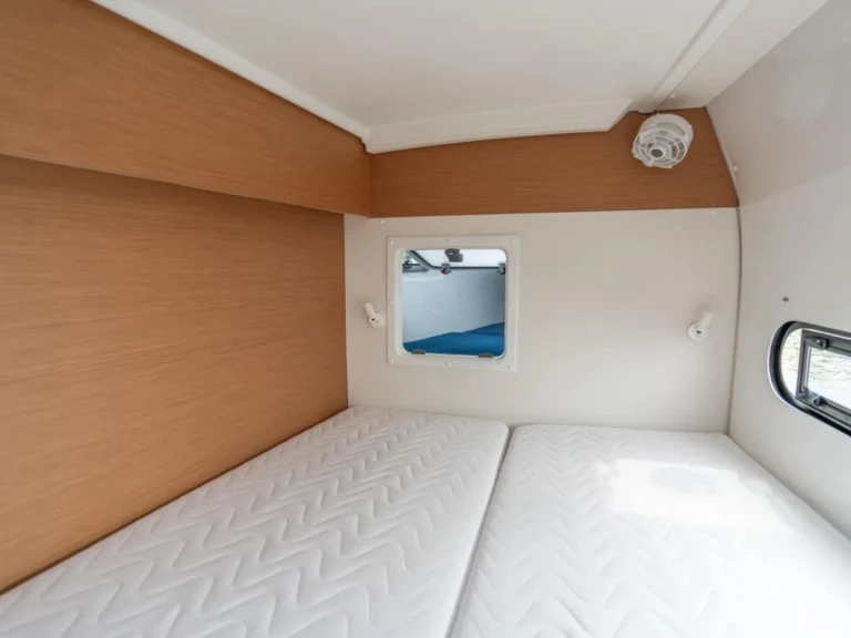 Location Catamaran à Marseille - Bénéteau Excess 11