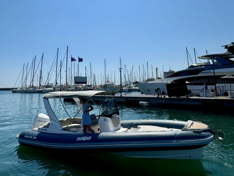 Location bateau Juan-les-Pins pas cher Salpa Soleil 26