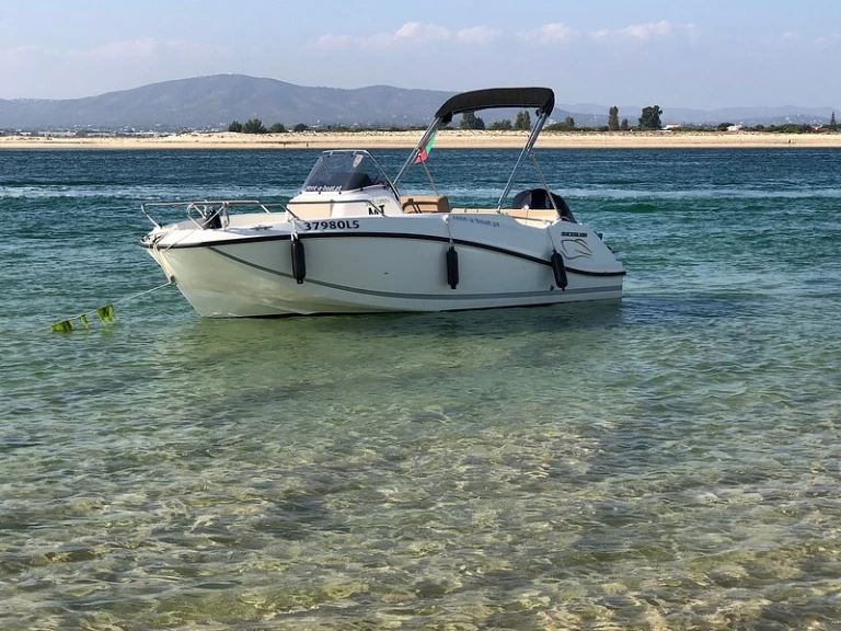 Louez un Quicksilver Activ 505 Open à Olhão