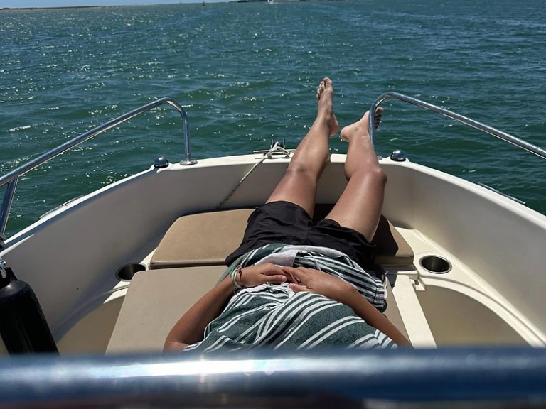 Location bateau Quicksilver Activ 505 Open à Olhão sur Samboat