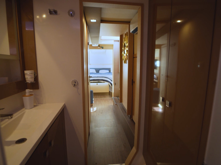 Location Catamaran Fountaine Pajot avec permis