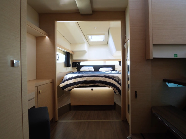 Fountaine Pajot Lucia 40 a louer à Rangiroa