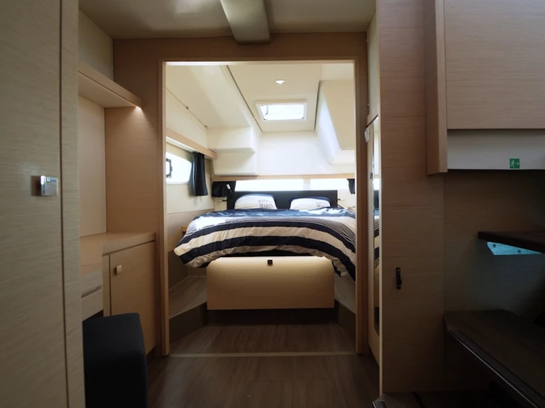 Fountaine Pajot Lucia 40 a louer à Rangiroa