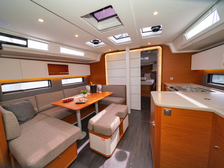 Louez un Dufour Dufour 41 à Álimos