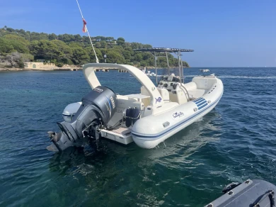 Alquiler de Nuova Jolly King 750 en Saint-Tropez