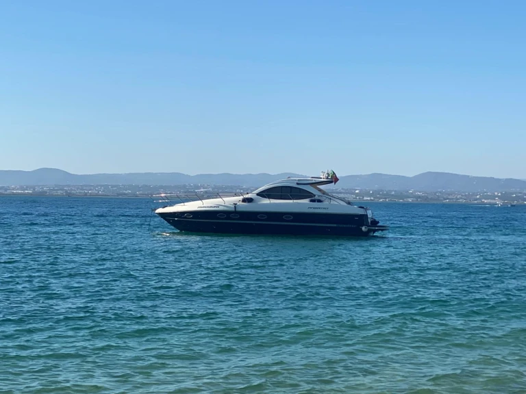 Bateau à moteur à louer à Lisbonne au meilleur prix