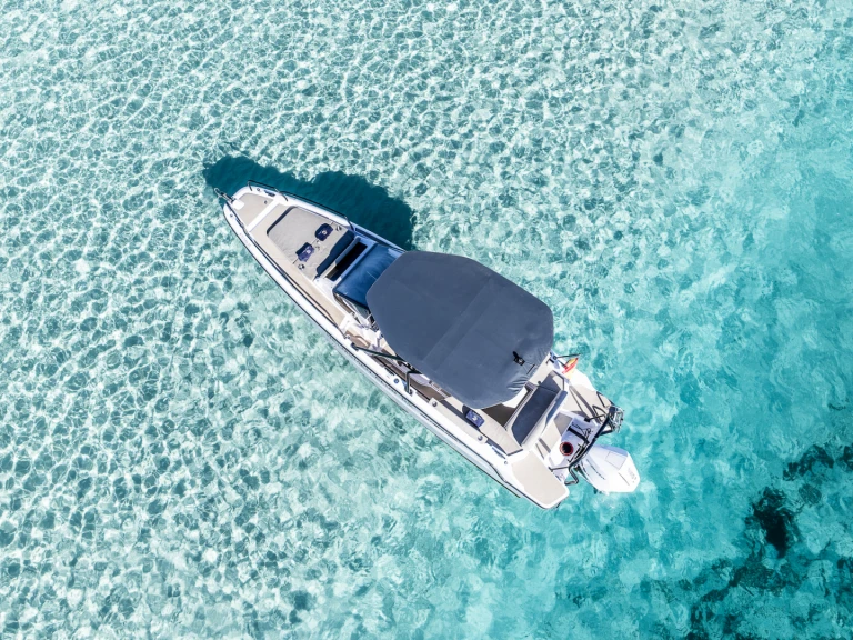 Louez un Axopar 25 à Santa Eulària des Riu