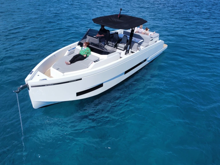 Location à Marina Botafoch - De Antonio D32 sur SamBoat