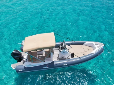 Noleggiare una Zodiac Medline a Bormes-les-Mimosas