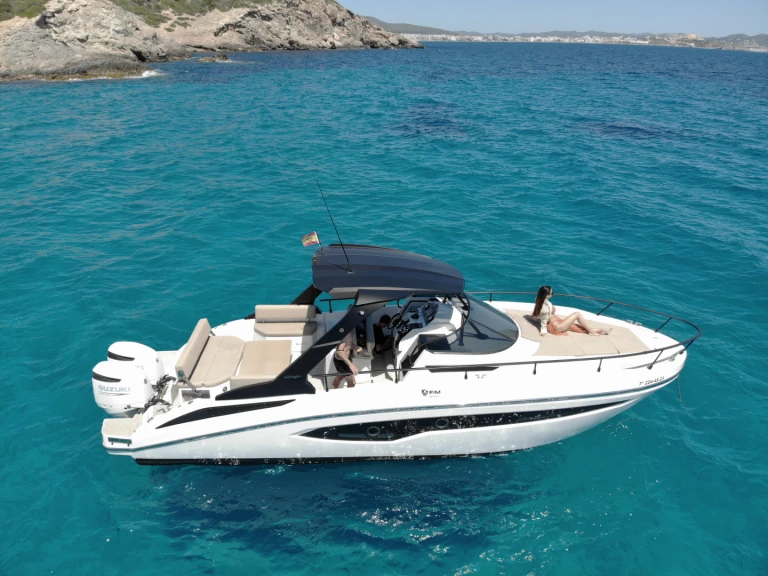 Location bateau FIM Regina 34 à Marina Botafoch sur Samboat