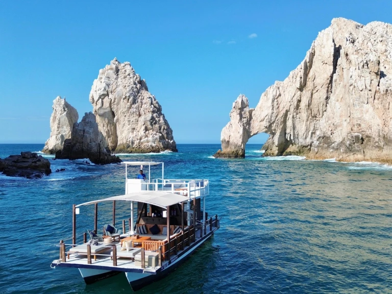 Location Bateau à moteur Custom Made avec permis