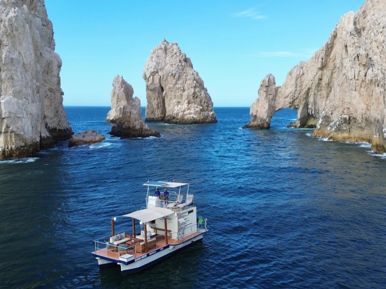 Location Bateau à moteur Custom Made avec permis