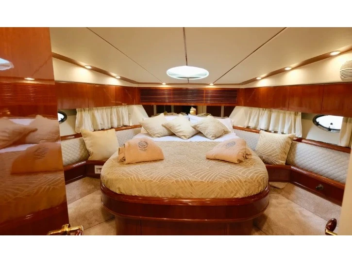 Louer Bateau à moteur avec ou sans skipper Fairline à Milazzo