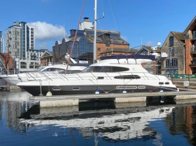 Location Yacht Sealine avec permis