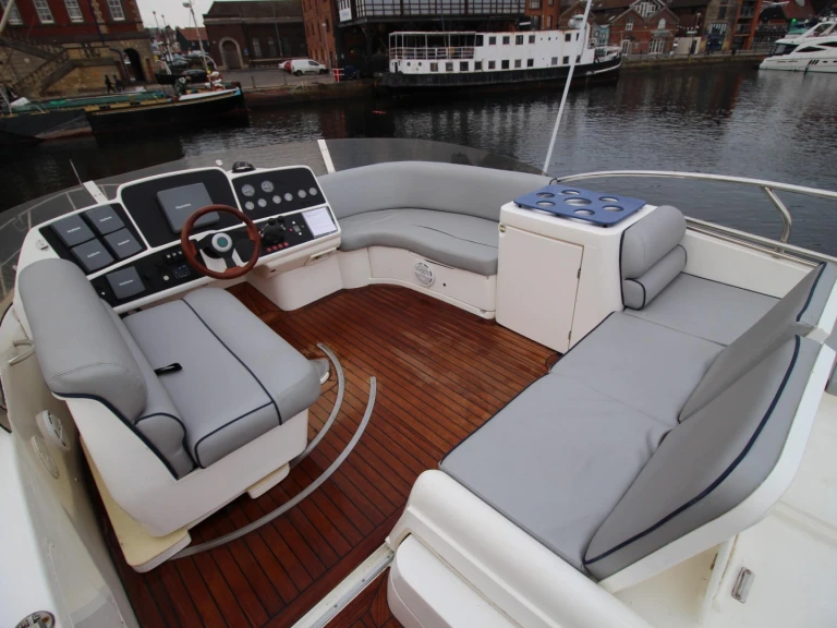 Location Yacht à Menton - Sealine T47