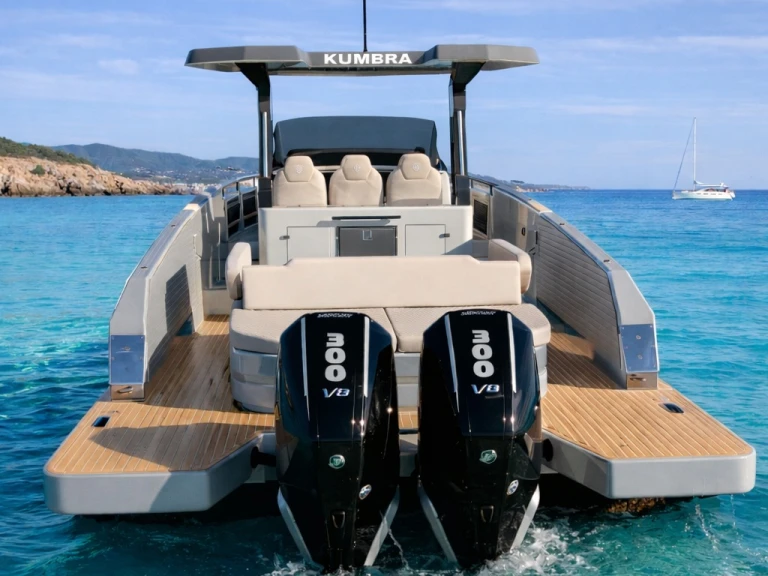 Louer Bateau à moteur avec ou sans skipper Kumbra Yachts à Ibiza (Ville)
