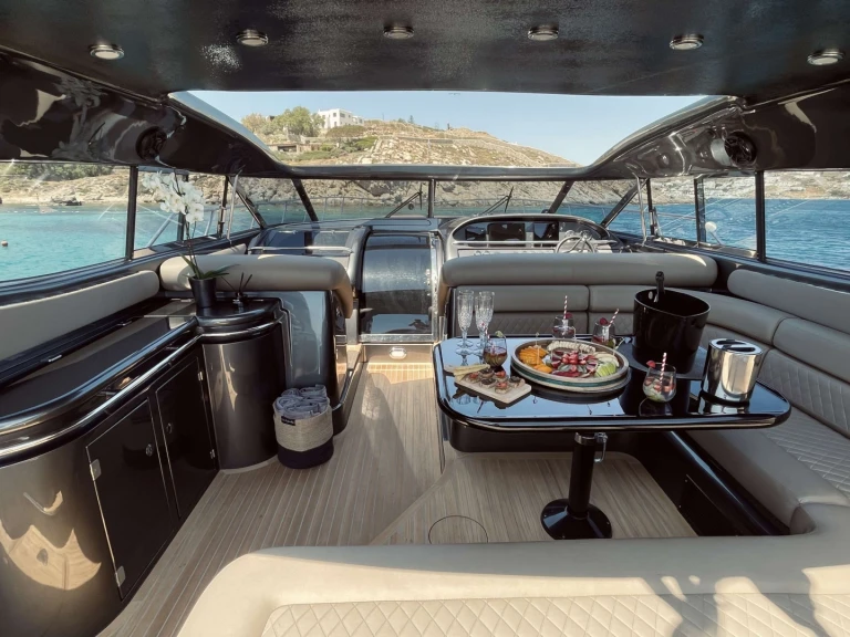Location Yacht Sunseeker avec permis