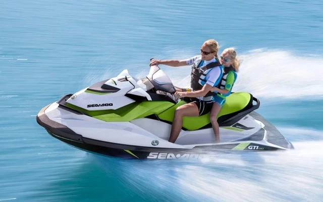 Louer Yacht avec ou sans skipper Ferretti à Mykonos (Île)