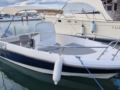 Charter a Speed 580 in Medulin on Samboat