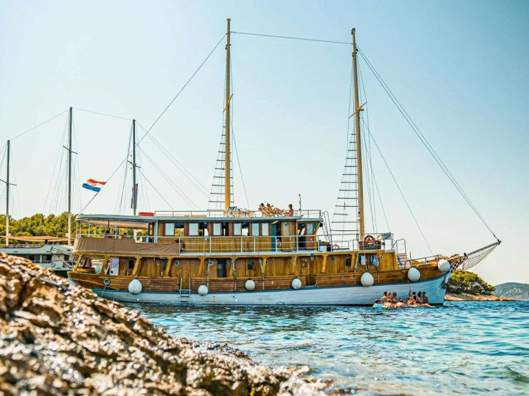 Yacht à louer à Ražanj au meilleur prix