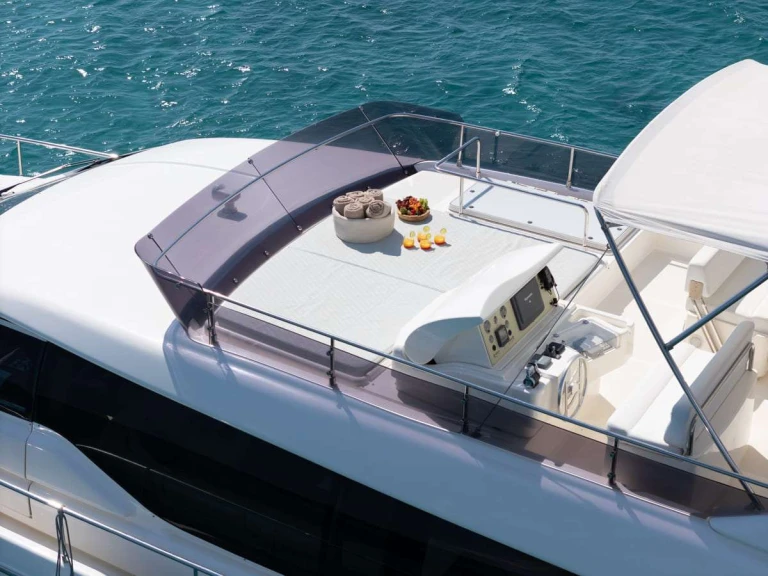 Ferretti ESCAPE a louer à Le Pirée