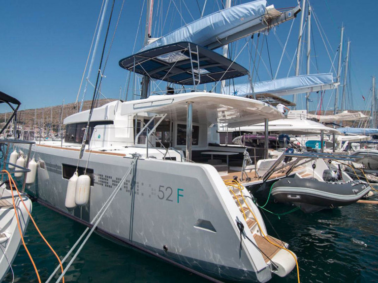 Louer Catamaran avec ou sans skipper Lagoon à Praslin Island