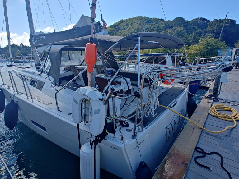 Location bateau Dufour Dufour 430 à Frenchtown sur Samboat