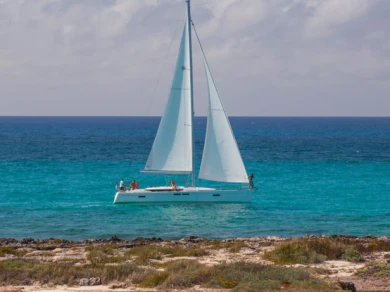 Location bateau Jeanneau Sun Odyssey 479 - 3 cab. à Saint-George sur Samboat