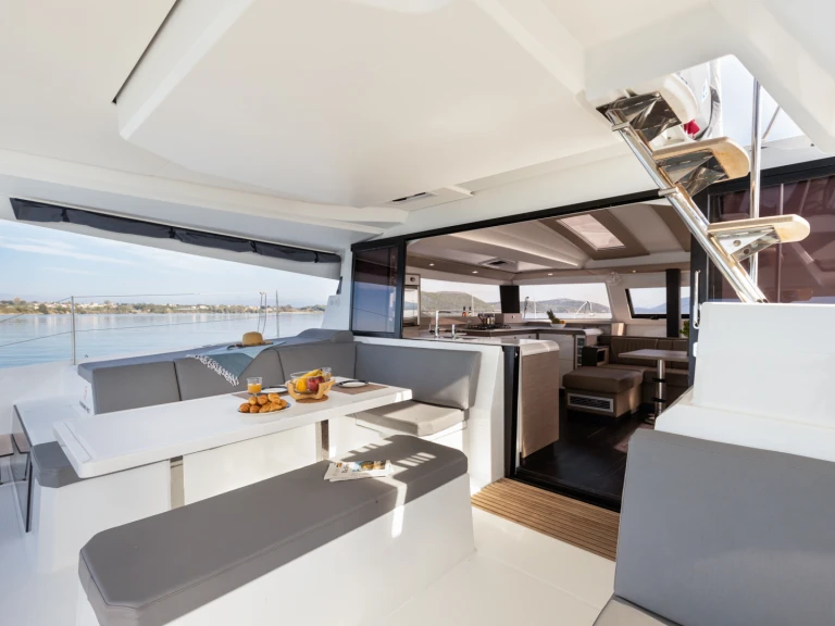 Location à Procida - Fountaine Pajot Elba 45 sur SamBoat