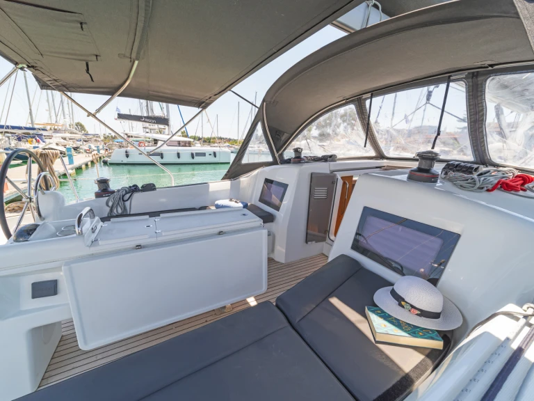 Location bateau Álimos pas cher Sun Odyssey 410