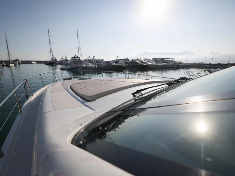 Location bateau Pershing Pershing 62 à Amalfi sur Samboat