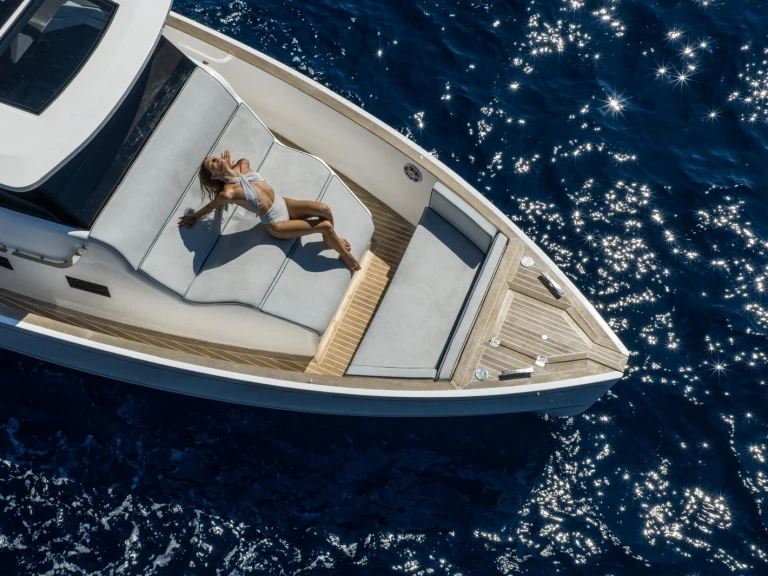 Location Bateau à moteur Yacht avec permis