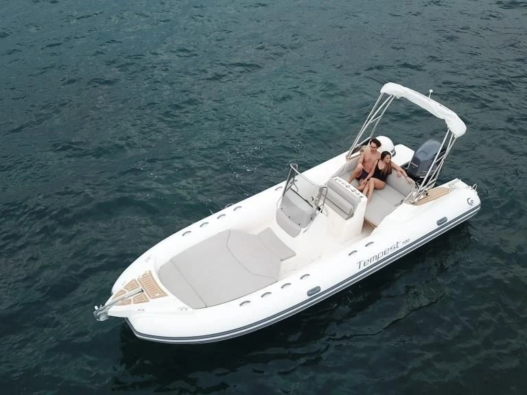 Location bateau Capelli Tempest 700 CUP à Marine de Sant'Ambrogio sur Samboat