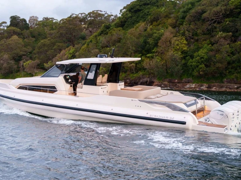 Location bateau Marine de Sant'Ambrogio pas cher STRADIVARI 52